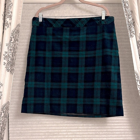 Talbots Dark Plaid Pencil Skirt, plus size 16, green, black, zip closure, cute - Picture 1 of 9